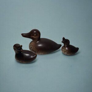 Howard Pierce Ducks Mama and Ducklings Brown Spotted 3 pc California Pottery